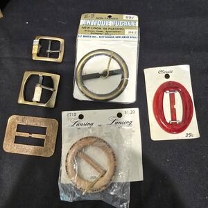 Lot Of‎ 6 Vintage Belt Buckles